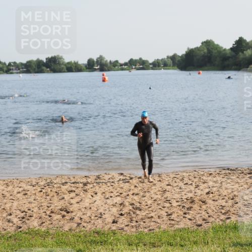 21.06.2025 - 27. Vierlanden-Triathlon MichiJ http://msf.ph/oto/7974298 15.06.2026 08:39:32 Schwimmen 168 meine-sportfotos.de