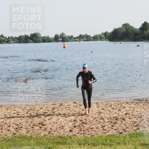 21.06.2025 - 27. Vierlanden-Triathlon MichiJ http://msf.ph/oto/7974333 15.06.2026 08:39:33 Schwimmen 168 meine-sportfotos.de