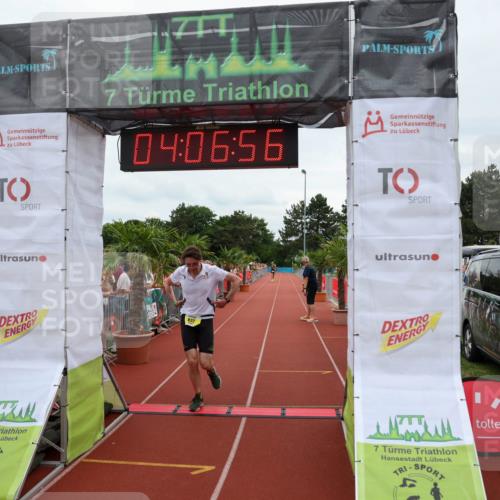 15.06.2025 - 7 Türme Triathlon Michael Strokosch http://msf.ph/oto/7974341 15.06.2025 14:06:56 Ziel 832, 928 meine-sportfotos.de