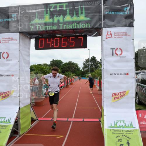 15.06.2025 - 7 Türme Triathlon Michael Strokosch http://msf.ph/oto/7974346 15.06.2025 14:06:56 Ziel 832, 928 meine-sportfotos.de