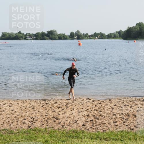21.06.2025 - 27. Vierlanden-Triathlon MichiJ http://msf.ph/oto/7974358 15.06.2026 08:39:42 Schwimmen 59, 168 meine-sportfotos.de