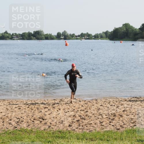 21.06.2025 - 27. Vierlanden-Triathlon MichiJ http://msf.ph/oto/7974384 15.06.2026 08:39:42 Schwimmen 59, 168 meine-sportfotos.de