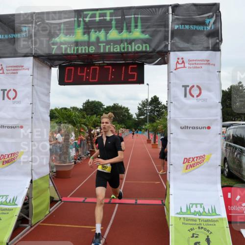 15.06.2025 - 7 Türme Triathlon Michael Strokosch http://msf.ph/oto/7974427 15.06.2025 14:07:15 Ziel 1057, 1110, 1186 meine-sportfotos.de