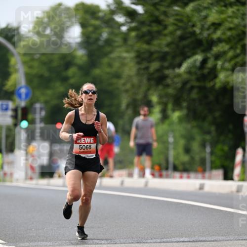 15.06.2025 - REWE Women's Run Dr. Thomas Lammeyer http://msf.ph/oto/7974448 15.06.2025 10:39:54 Laufen 5066 meine-sportfotos.de