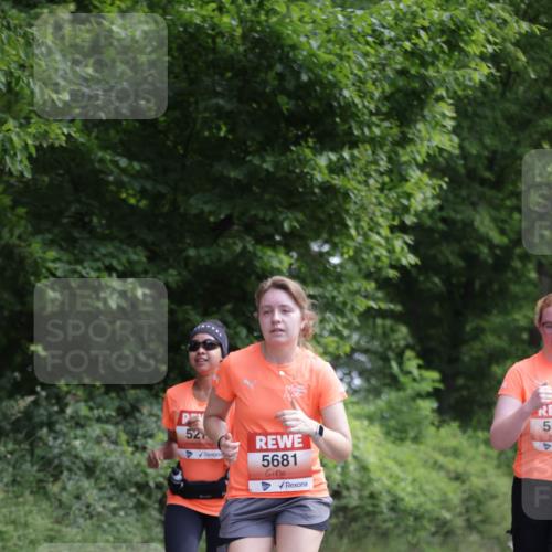 15.06.2025 - REWE Women's Run Jannik Wohlers http://msf.ph/oto/7974470 15.06.2025 10:09:13 Laufen 52, 5681, 55 meine-sportfotos.de