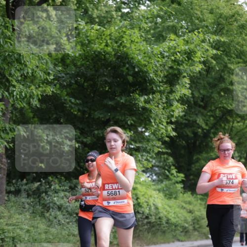 15.06.2025 - REWE Women's Run Jannik Wohlers http://msf.ph/oto/7974482 15.06.2025 10:09:14 Laufen 5681, 574 meine-sportfotos.de