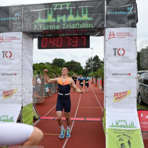 15.06.2025 - 7 Türme Triathlon Michael Strokosch http://msf.ph/oto/7974541 15.06.2025 14:07:37 Ziel 884, 927, 1054, 1055, 1091, 1197 meine-sportfotos.de