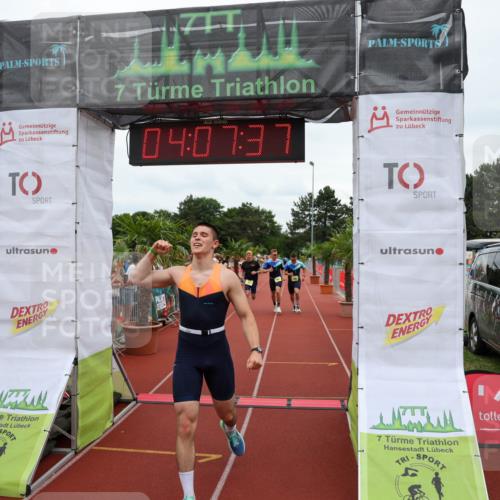 15.06.2025 - 7 Türme Triathlon Michael Strokosch http://msf.ph/oto/7974546 15.06.2025 14:07:37 Ziel 884, 927, 1054, 1055, 1091, 1197 meine-sportfotos.de