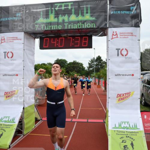 15.06.2025 - 7 Türme Triathlon Michael Strokosch http://msf.ph/oto/7974551 15.06.2025 14:07:37 Ziel 884, 927, 1054, 1055, 1091, 1197 meine-sportfotos.de