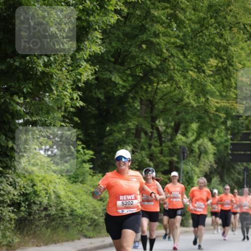 15.06.2025 - REWE Women's Run Jannik Wohlers http://msf.ph/oto/7974590 15.06.2025 10:09:27 Laufen 5202 meine-sportfotos.de