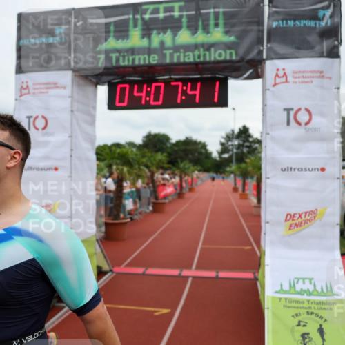 15.06.2025 - 7 Türme Triathlon Michael Strokosch http://msf.ph/oto/7974598 15.06.2025 14:07:41 Ziel 927, 1054, 1055, 1091, 1197 meine-sportfotos.de