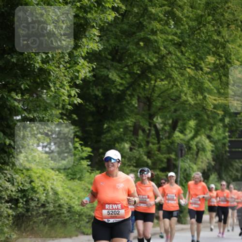 15.06.2025 - REWE Women's Run Jannik Wohlers http://msf.ph/oto/7974605 15.06.2025 10:09:27 Laufen 5202 meine-sportfotos.de
