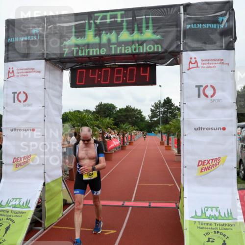 15.06.2025 - 7 Türme Triathlon Michael Strokosch http://msf.ph/oto/7974732 15.06.2025 14:08:04 Ziel 490, 933, 1134 meine-sportfotos.de
