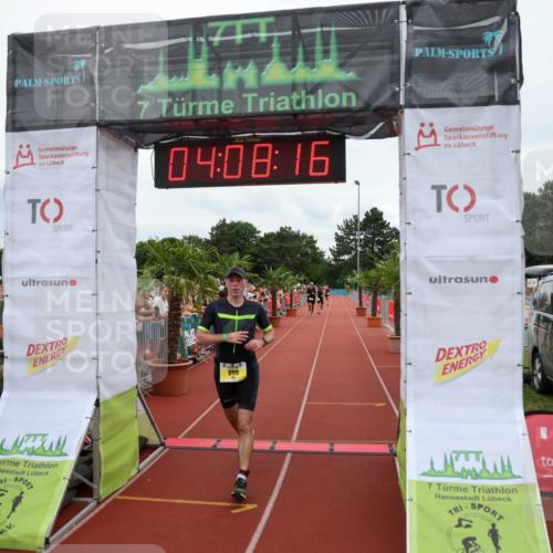15.06.2025 - 7 Türme Triathlon Michael Strokosch http://msf.ph/oto/7974766 15.06.2025 14:08:15 Ziel 899 meine-sportfotos.de