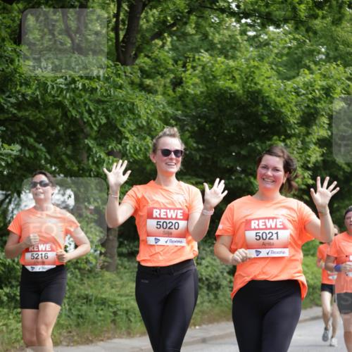 15.06.2025 - REWE Women's Run Jannik Wohlers http://msf.ph/oto/7974794 15.06.2025 10:09:38 Laufen 5216, 5020, 4, 5021 meine-sportfotos.de