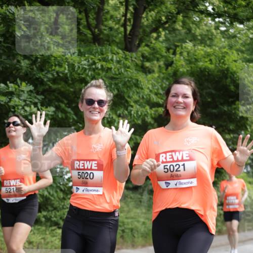 15.06.2025 - REWE Women's Run Jannik Wohlers http://msf.ph/oto/7974829 15.06.2025 10:09:39 Laufen 5216, 5021, 5020 meine-sportfotos.de