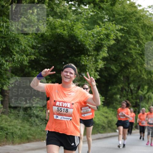 15.06.2025 - REWE Women's Run Jannik Wohlers http://msf.ph/oto/7974850 15.06.2025 10:09:40 Laufen 5518, 5184 meine-sportfotos.de
