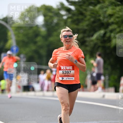 15.06.2025 - REWE Women's Run Dr. Thomas Lammeyer http://msf.ph/oto/7974853 15.06.2025 10:40:16 Laufen 5397 meine-sportfotos.de