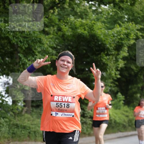 15.06.2025 - REWE Women's Run Jannik Wohlers http://msf.ph/oto/7974866 15.06.2025 10:09:40 Laufen 5518, 5184 meine-sportfotos.de