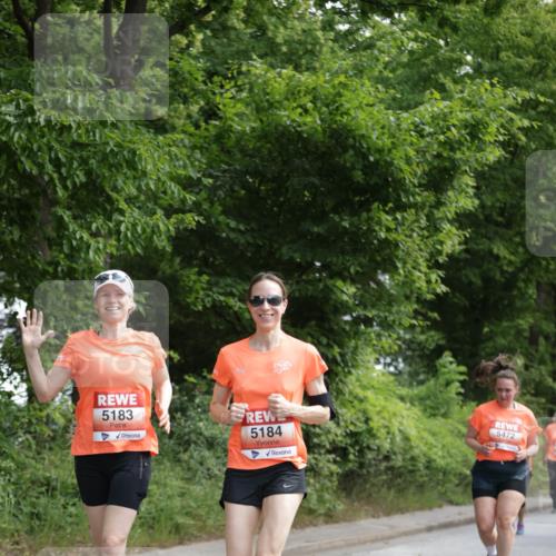 15.06.2025 - REWE Women's Run Jannik Wohlers http://msf.ph/oto/7974881 15.06.2025 10:09:41 Laufen 5183, 5184, 5472 meine-sportfotos.de