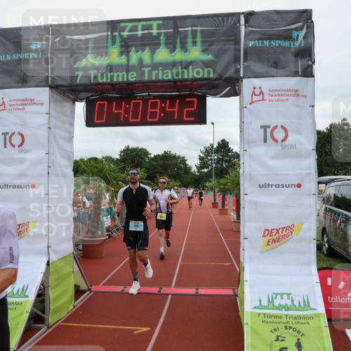 15.06.2025 - 7 Türme Triathlon Michael Strokosch http://msf.ph/oto/7974937 15.06.2025 14:08:42 Ziel 325, 375, 895 meine-sportfotos.de