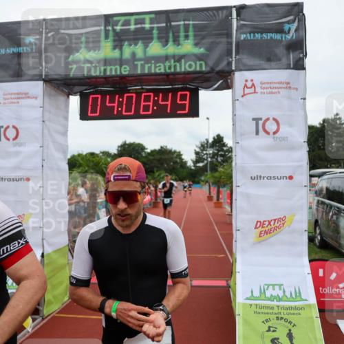 15.06.2025 - 7 Türme Triathlon Michael Strokosch http://msf.ph/oto/7975013 15.06.2025 14:08:49 Ziel 375, 583, 627, 889, 895 meine-sportfotos.de