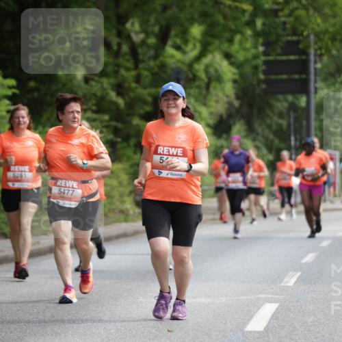 15.06.2025 - REWE Women's Run Jannik Wohlers http://msf.ph/oto/7975019 15.06.2025 10:09:53 Laufen 5261, 5477, 56 meine-sportfotos.de