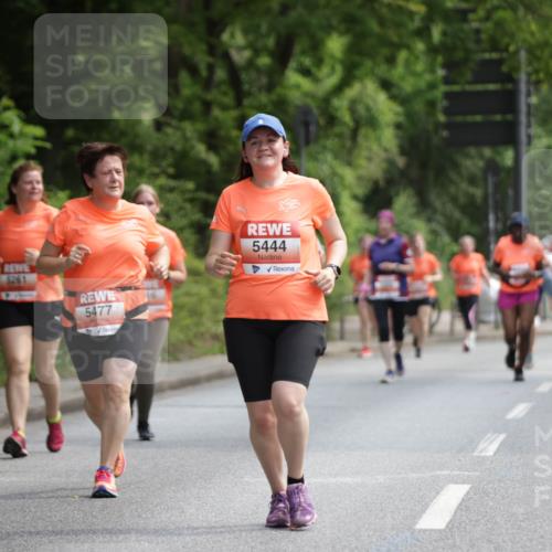 15.06.2025 - REWE Women's Run Jannik Wohlers http://msf.ph/oto/7975051 15.06.2025 10:09:53 Laufen 5261, 5477, 5444 meine-sportfotos.de