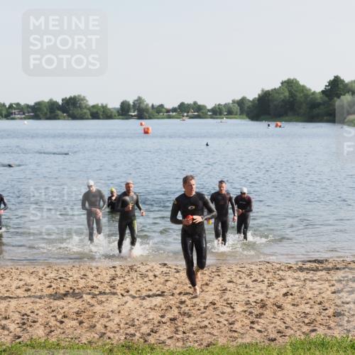 21.06.2025 - 27. Vierlanden-Triathlon MichiJ http://msf.ph/oto/7975058 15.06.2026 08:41:03 Schwimmen 99, 109, 114, 129, 147 meine-sportfotos.de