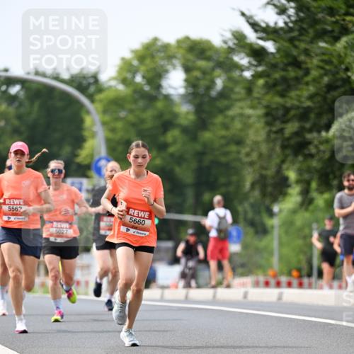 15.06.2025 - REWE Women's Run Dr. Thomas Lammeyer http://msf.ph/oto/7975081 15.06.2025 10:40:28 Laufen 5562, 5027, 5660 meine-sportfotos.de