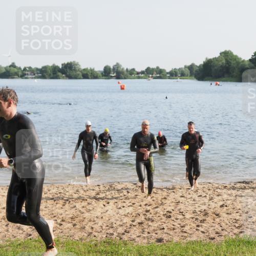 21.06.2025 - 27. Vierlanden-Triathlon MichiJ http://msf.ph/oto/7975109 15.06.2026 08:41:05 Schwimmen 99, 109, 114, 129, 138, 147 meine-sportfotos.de