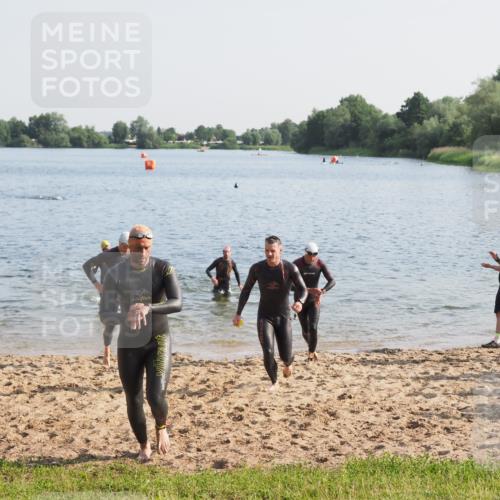 21.06.2025 - 27. Vierlanden-Triathlon MichiJ http://msf.ph/oto/7975144 15.06.2026 08:41:07 Schwimmen 99, 109, 114, 129, 138, 147, 176 meine-sportfotos.de