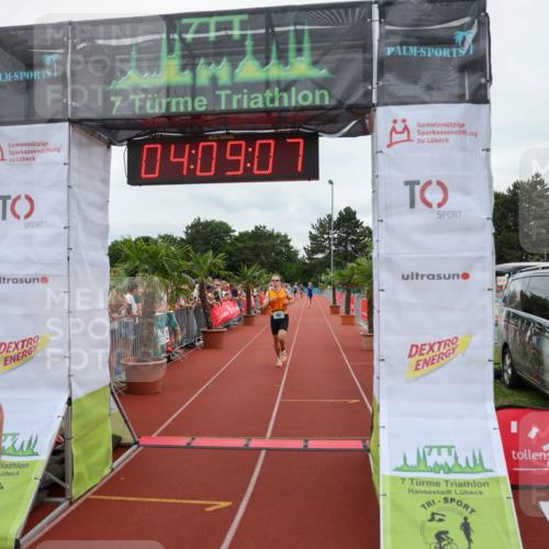 15.06.2025 - 7 Türme Triathlon Michael Strokosch http://msf.ph/oto/7975156 15.06.2025 14:09:07 Ziel 655, 717, 860, 953, 956 meine-sportfotos.de