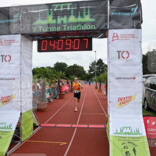 15.06.2025 - 7 Türme Triathlon Michael Strokosch http://msf.ph/oto/7975163 15.06.2025 14:09:07 Ziel 655, 717, 860, 953, 956 meine-sportfotos.de