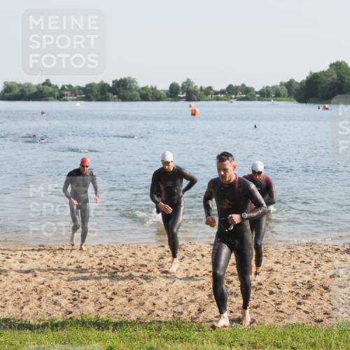 21.06.2025 - 27. Vierlanden-Triathlon MichiJ http://msf.ph/oto/7975187 15.06.2026 08:41:09 Schwimmen 22, 99, 109, 129, 138, 147, 176 meine-sportfotos.de
