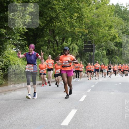 15.06.2025 - REWE Women's Run Jannik Wohlers http://msf.ph/oto/7975201 15.06.2025 10:10:01 Laufen 5468, 5957, 5387, 5440 meine-sportfotos.de