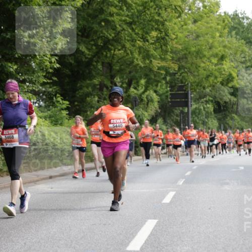 15.06.2025 - REWE Women's Run Jannik Wohlers http://msf.ph/oto/7975214 15.06.2025 10:10:03 Laufen 5468, 5388, 5557, 5440 meine-sportfotos.de