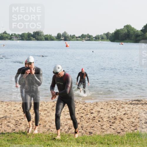 21.06.2025 - 27. Vierlanden-Triathlon MichiJ http://msf.ph/oto/7975244 15.06.2026 08:41:11 Schwimmen 22, 99, 109, 111, 129, 138, 147, 176 meine-sportfotos.de
