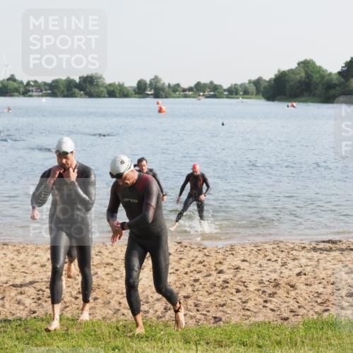 21.06.2025 - 27. Vierlanden-Triathlon MichiJ http://msf.ph/oto/7975253 15.06.2026 08:41:12 Schwimmen 22, 99, 109, 111, 129, 138, 147, 176 meine-sportfotos.de