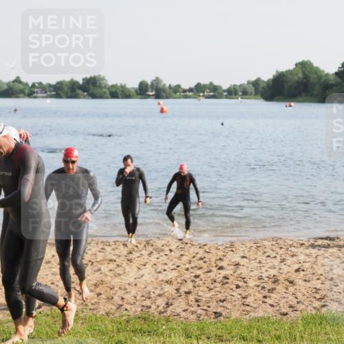 21.06.2025 - 27. Vierlanden-Triathlon MichiJ http://msf.ph/oto/7975273 15.06.2026 08:41:12 Schwimmen 22, 99, 109, 111, 129, 138, 147, 176 meine-sportfotos.de