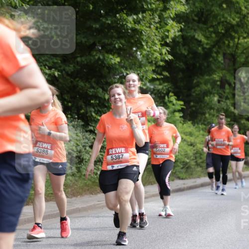 15.06.2025 - REWE Women's Run Jannik Wohlers http://msf.ph/oto/7975291 15.06.2025 10:10:07 Laufen 500, 5388, 5387, 5602, 16599, 1976 meine-sportfotos.de