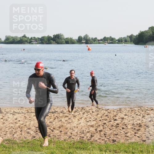 21.06.2025 - 27. Vierlanden-Triathlon MichiJ http://msf.ph/oto/7975294 15.06.2026 08:41:13 Schwimmen 22, 109, 111, 129, 138, 147, 176 meine-sportfotos.de