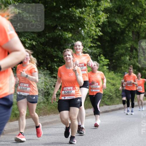 15.06.2025 - REWE Women's Run Jannik Wohlers http://msf.ph/oto/7975296 15.06.2025 10:10:07 Laufen 5646, 57, 5388, 5387, 5602, 426 meine-sportfotos.de