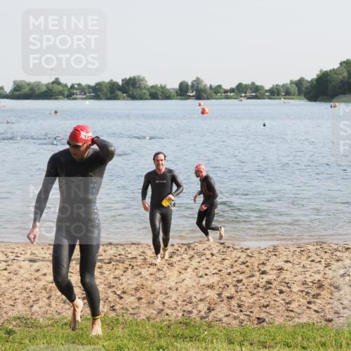 21.06.2025 - 27. Vierlanden-Triathlon MichiJ http://msf.ph/oto/7975314 15.06.2026 08:41:14 Schwimmen 22, 109, 111, 129, 138, 147, 176 meine-sportfotos.de