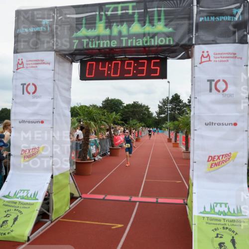 15.06.2025 - 7 Türme Triathlon Michael Strokosch http://msf.ph/oto/7975317 15.06.2025 14:09:34 Ziel 797, 854 meine-sportfotos.de