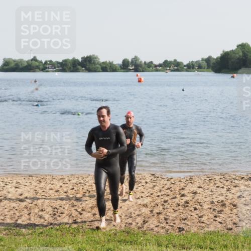 21.06.2025 - 27. Vierlanden-Triathlon MichiJ http://msf.ph/oto/7975337 15.06.2026 08:41:16 Schwimmen 22, 109, 111, 138, 147, 176 meine-sportfotos.de