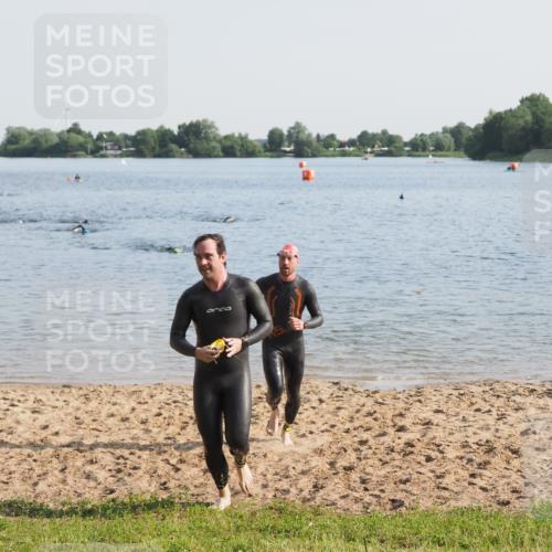 21.06.2025 - 27. Vierlanden-Triathlon MichiJ http://msf.ph/oto/7975349 15.06.2026 08:41:16 Schwimmen 22, 109, 111, 138, 147, 176 meine-sportfotos.de