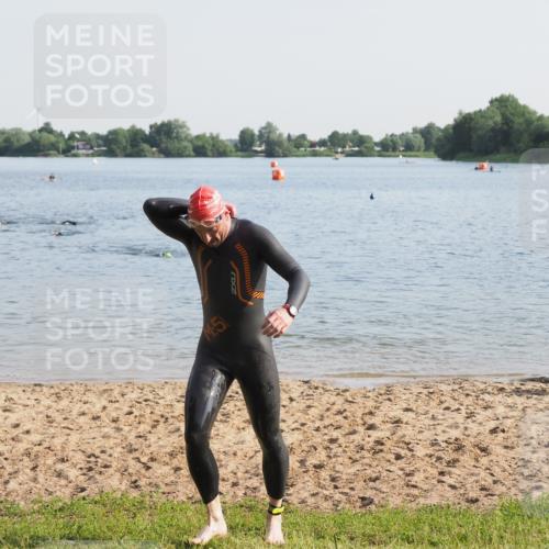 21.06.2025 - 27. Vierlanden-Triathlon MichiJ http://msf.ph/oto/7975403 15.06.2026 08:41:19 Schwimmen 22, 109, 111, 138, 176 meine-sportfotos.de