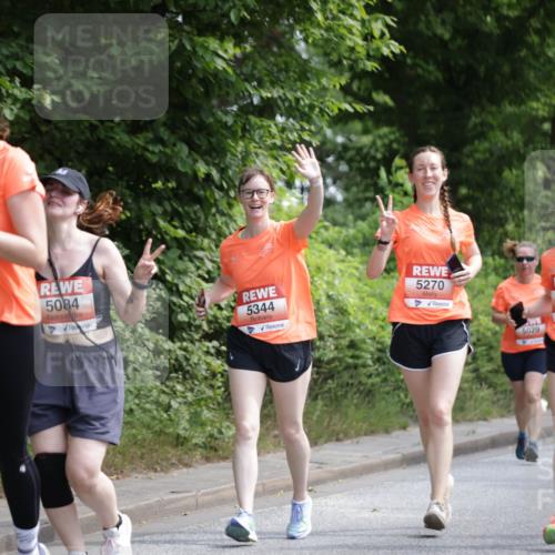 15.06.2025 - REWE Women's Run Jannik Wohlers http://msf.ph/oto/7975421 15.06.2025 10:10:13 Laufen 5559, 5084, 5344, 5270, 6029, 5450 meine-sportfotos.de