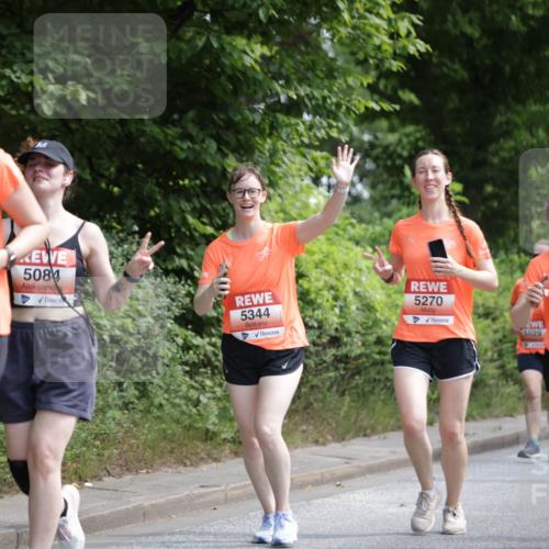 15.06.2025 - REWE Women's Run Jannik Wohlers http://msf.ph/oto/7975440 15.06.2025 10:10:13 Laufen 5559, 5084, 5344, 5270, 6029, 5450 meine-sportfotos.de